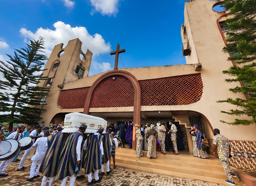 The casket of Chief (Arc.) Isaac Fola Alade OFR arriving at the funeral service in Aramoko Ekiti.
